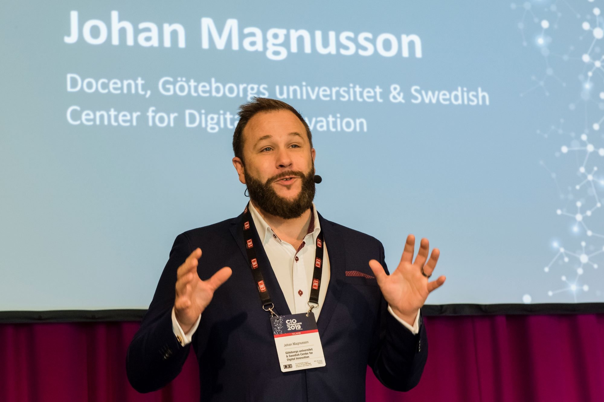 – Helseomsorgen må digitaliseres raskere, mener professor Johan Magnusson ved Göteborgs universitet.